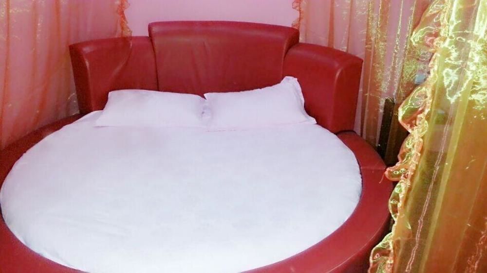 Циндао: Aike 100 Chain Hotel Time of Love Theme Hotel