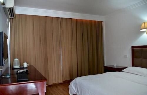 Ухань: Wuhan Tianlun Holiday Hotel (Panlongcheng Jiahai Industrial Park)