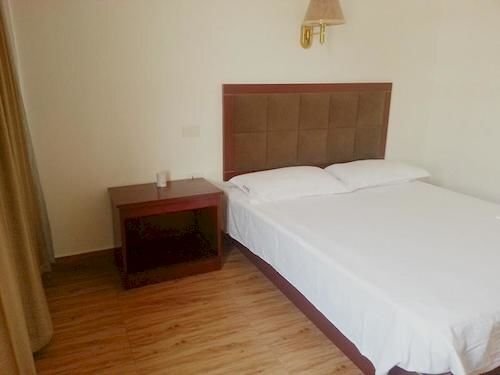 Ухань: Wuhan Tianlun Holiday Hotel (Panlongcheng Jiahai Industrial Park)