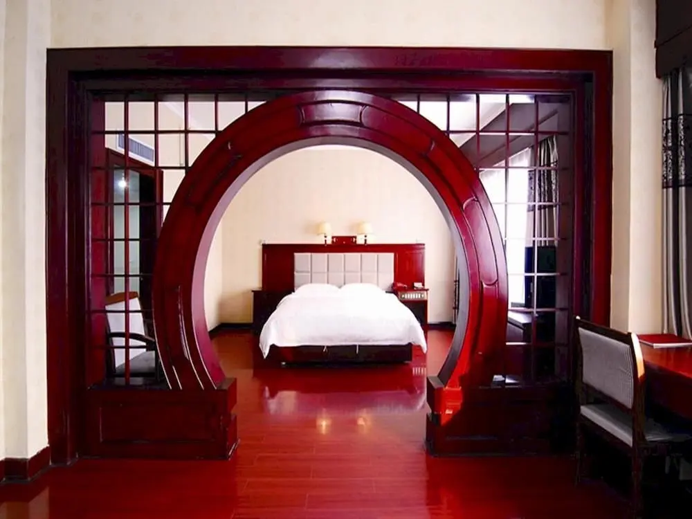 Цзыбо: Asia Hotel