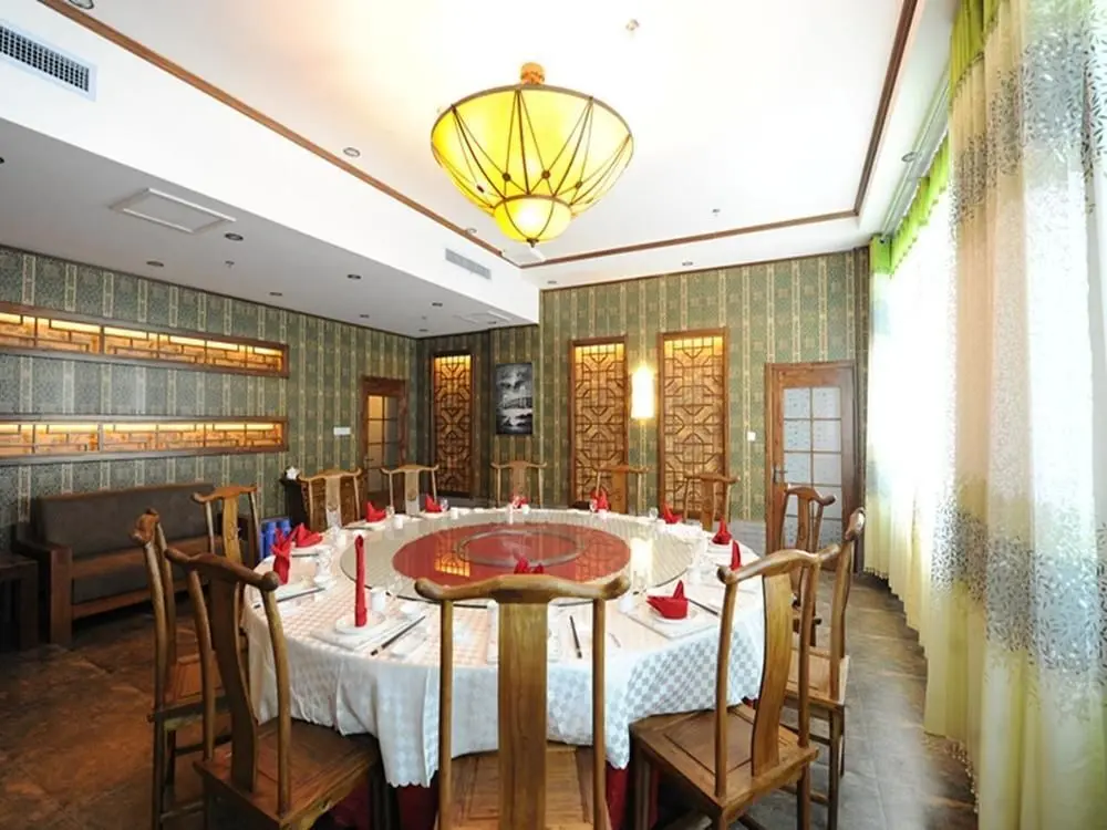 Цзыбо: Asia Hotel