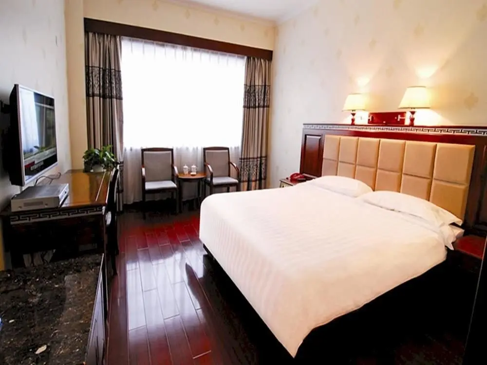 Цзыбо: Asia Hotel