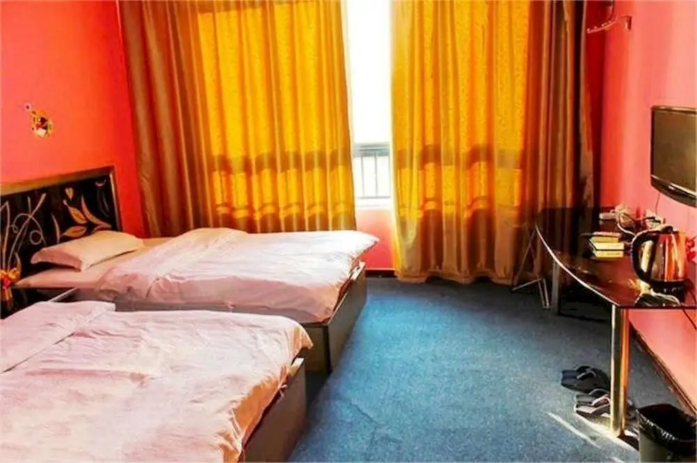 Уси: Pengfei Express Inn