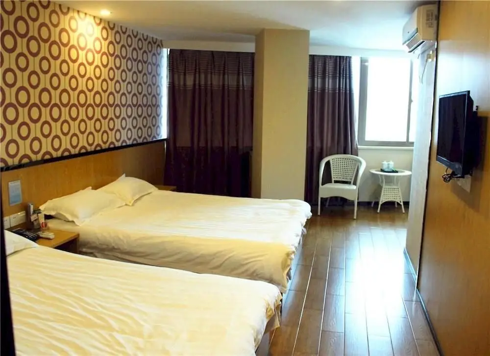 Фучжоу: Luoyuan Spring Business Hotel