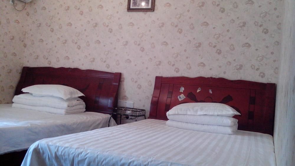 Чунцин: Chongqing Wannianhong Apartment