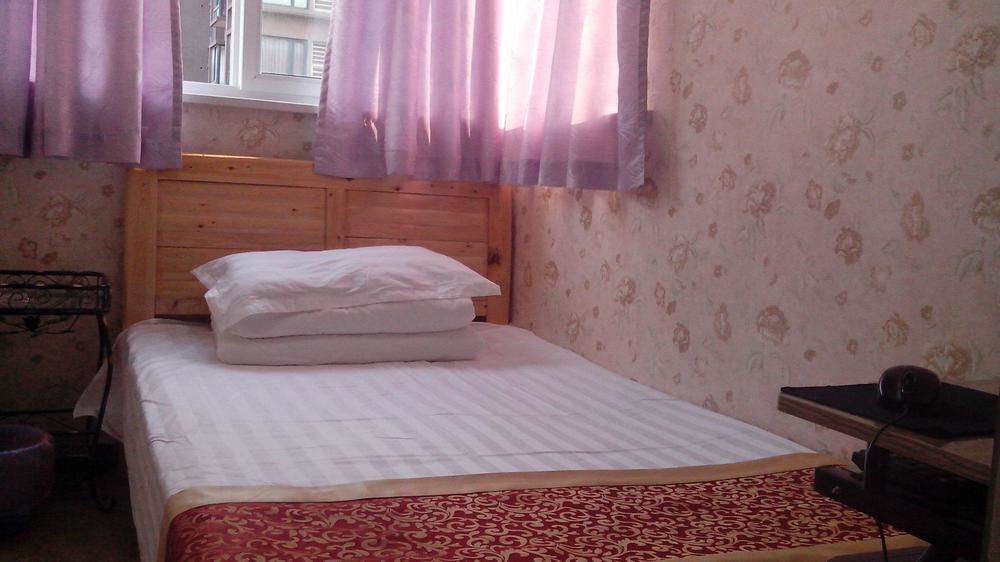 Чунцин: Chongqing Wannianhong Apartment
