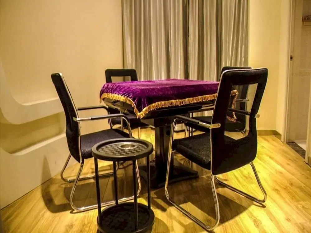 Бенгбу: Bengbu Boluomi Fashion Art Hotel