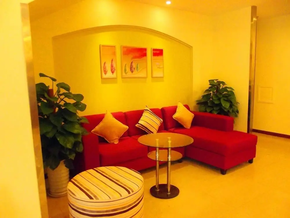 Чэнду: Homeinn Hotel (Chengdu Yulin Life Plaza Nijiashao Subway Station)