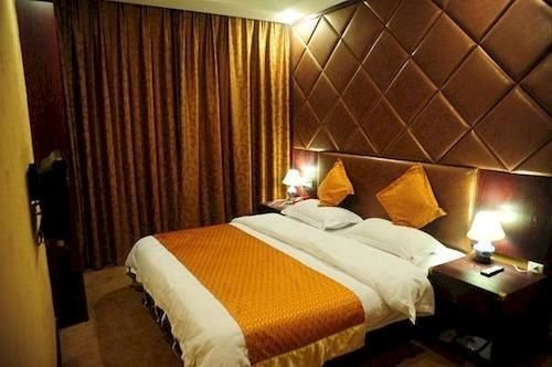 Бенгбу: Mingdu Junyue Business Hotel