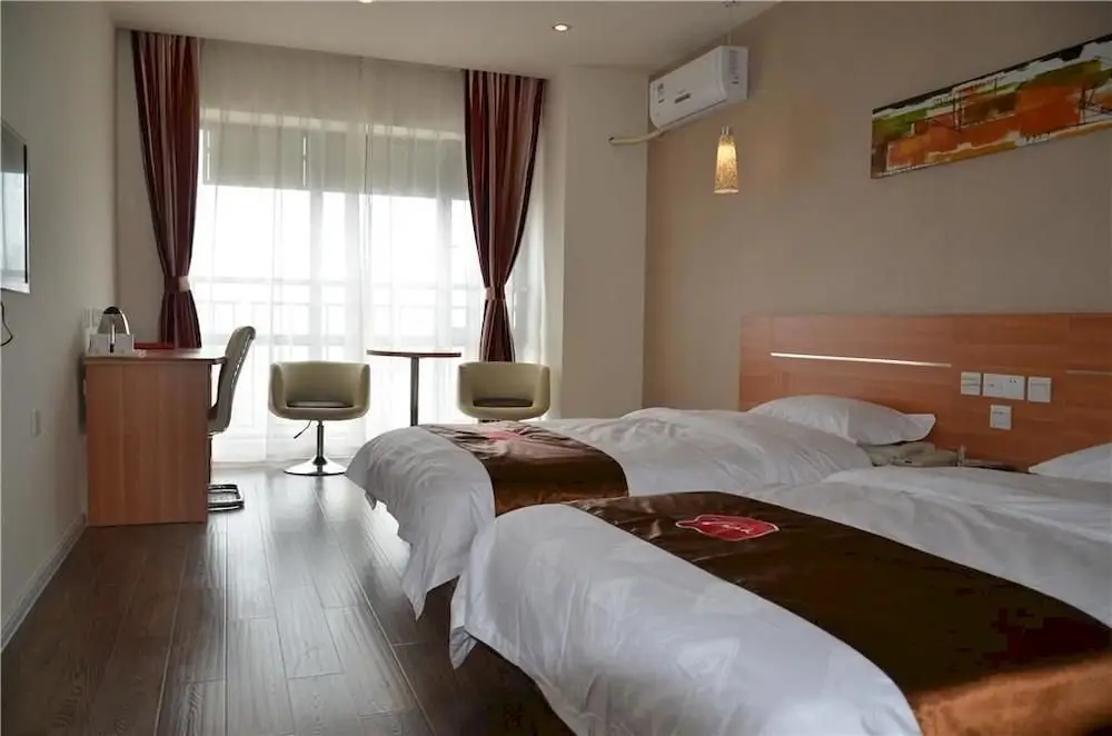 Чэнду: Thank Inn Chain Hotel Sichuan Normal University Chenglong