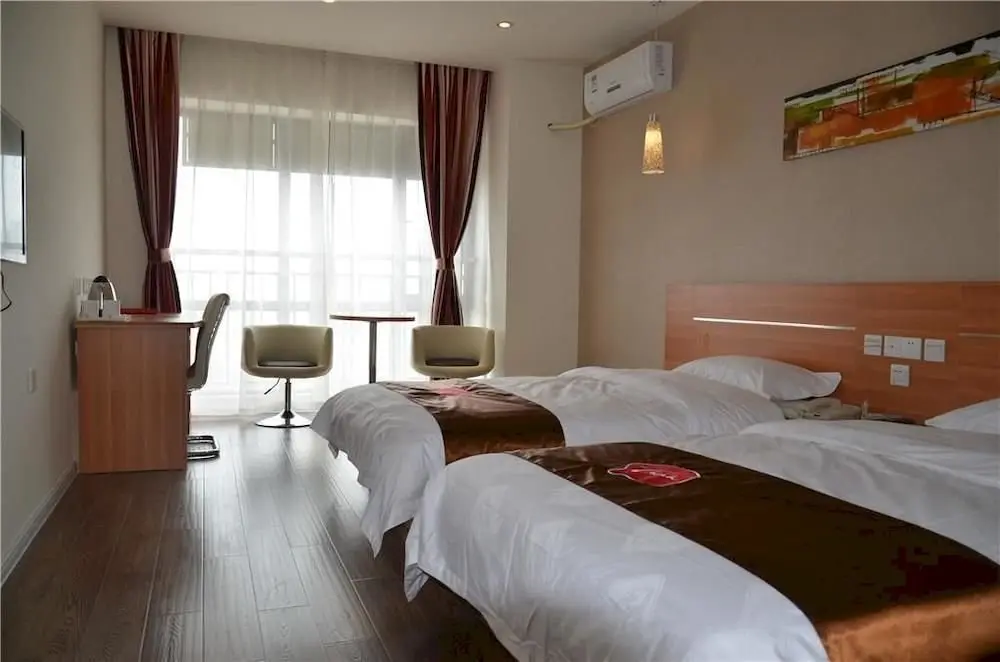 Чэнду: Thank Inn Chain Hotel Sichuan Normal University Chenglong