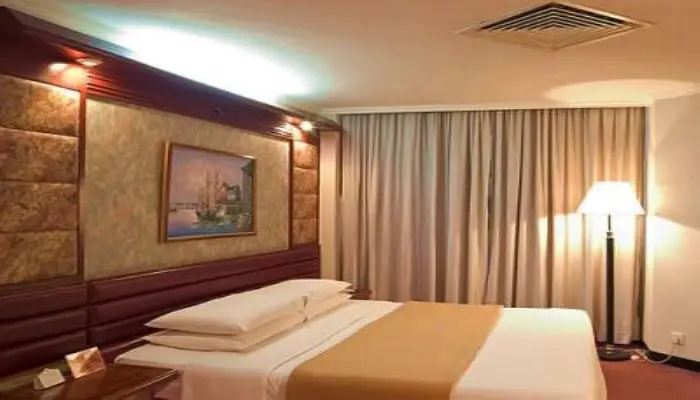 Куньмин: Golden Dragon Hotel