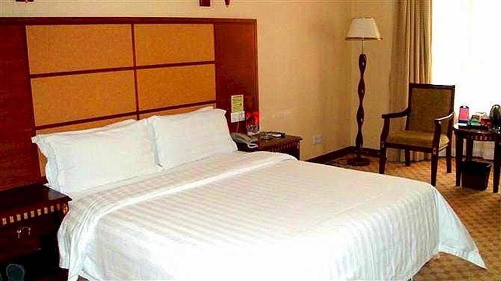 Шэньчжэнь: Shenzhen Golden Harbor Hotel