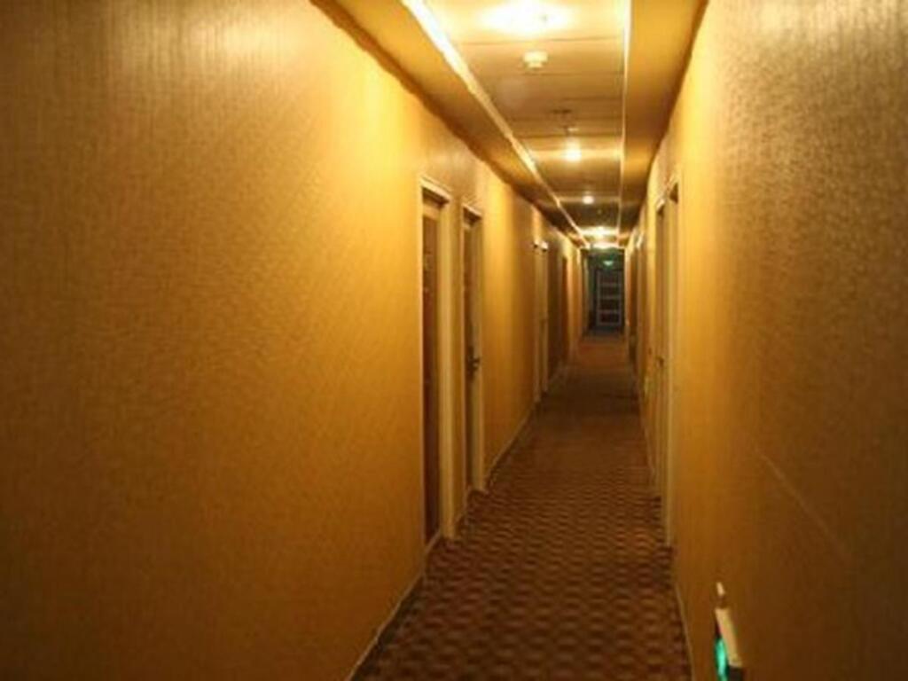 Пекин: Super 8 Hotels Beijing Dongsi