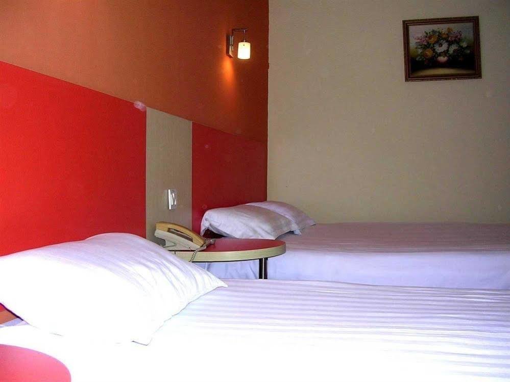 Шанхай: SSAW Boutique Hotel