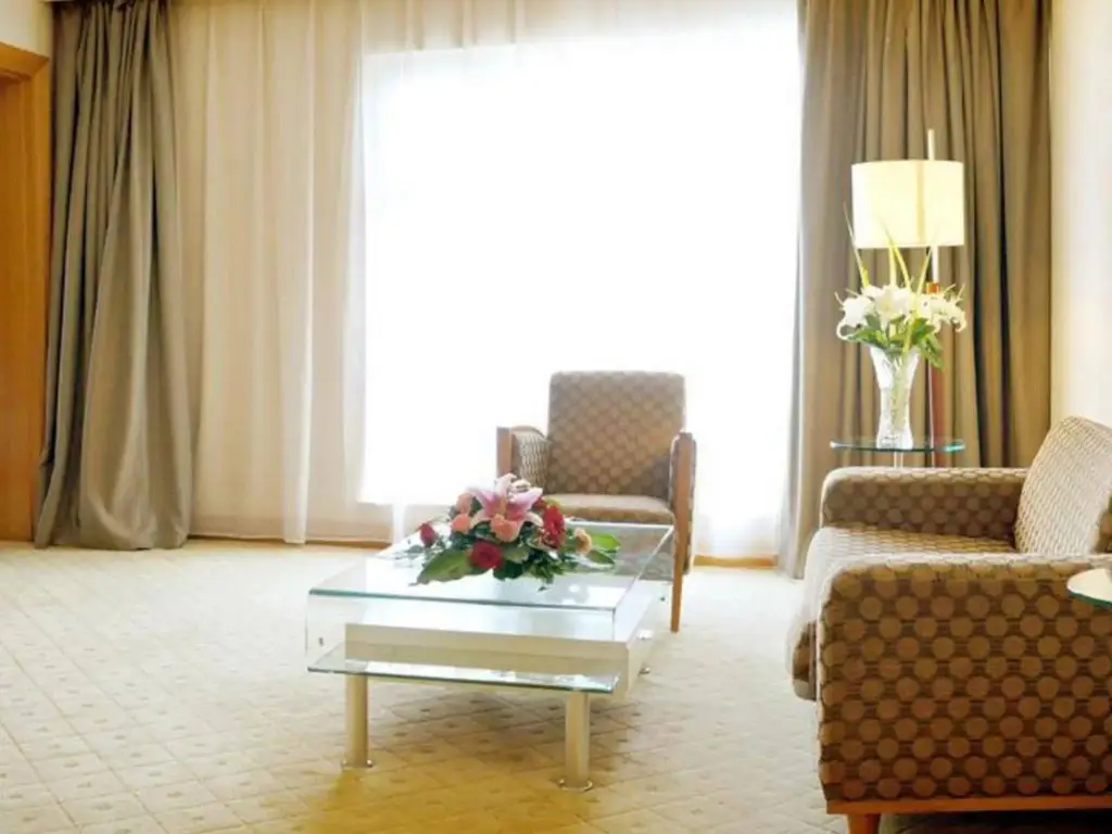 Ухань: Best Western Premier Wuhan Mayflowers Hotel