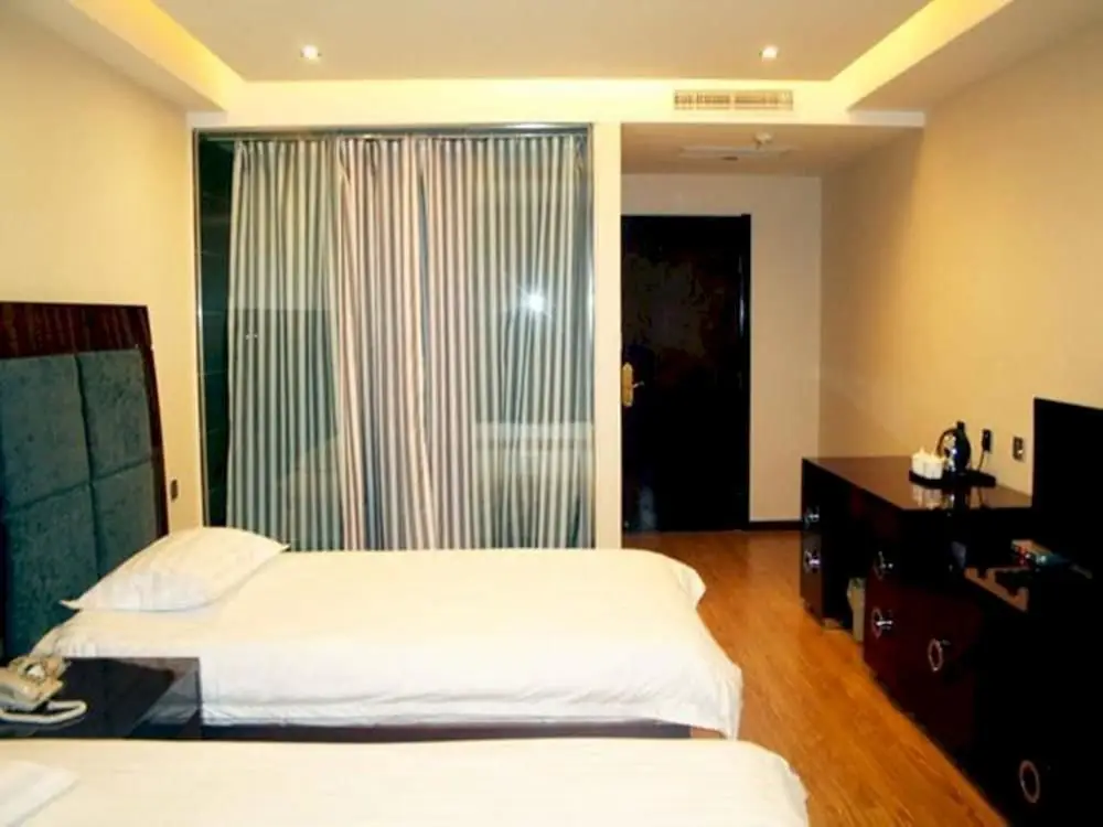 Пекин: Dongxiangting Hotel- Beijing