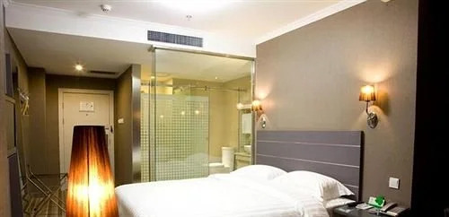 Чжэнчжоу: Kunlun Locke Hotel Zhengzhou Automobile North Station