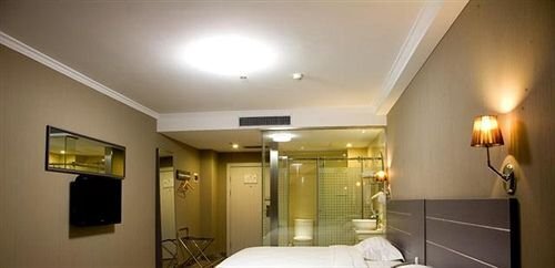 Чжэнчжоу: Kunlun Locke Hotel Zhengzhou Automobile North Station