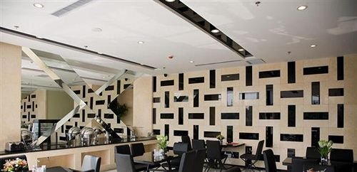 Чжэнчжоу: Kunlun Locke Hotel Zhengzhou Automobile North Station