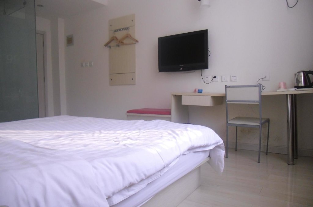 Thank Inn Plus Hotel Qingdao Huangdao Chongming Island Road — фото 1