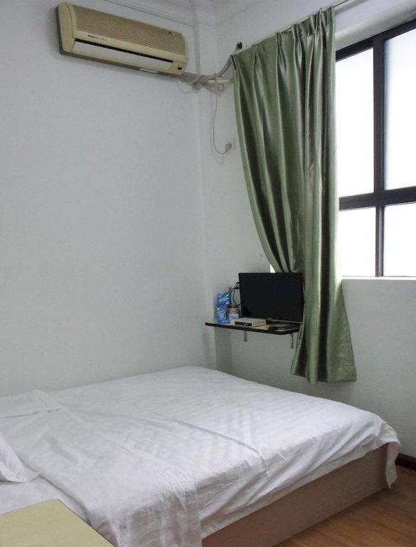 Шэньчжэнь: Shenzhen Yuewan Business Hotel