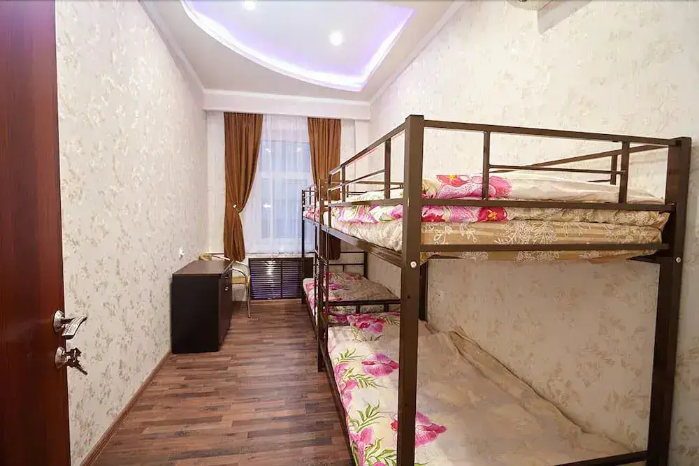 Москва: Hotel Ug