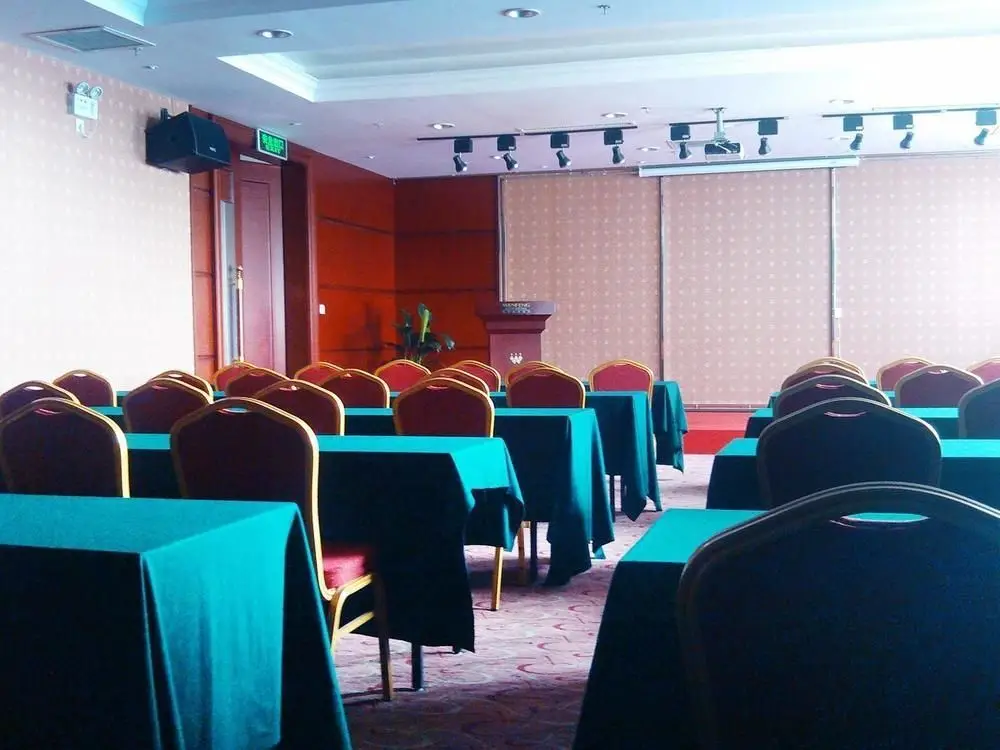 Наньтун: Wenfeng City Hotel