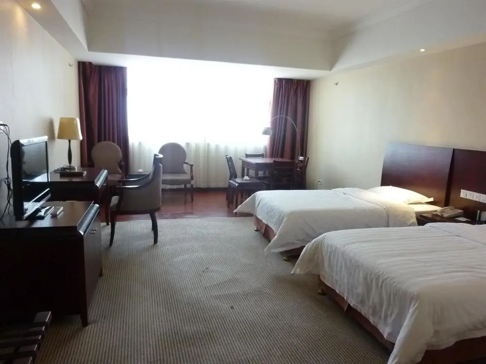 Наньтун: Wenfeng City Hotel