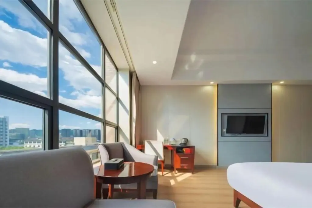 Чжанцзяцзе: Floral Hotel Zhangjiajie Mengqi Meiju