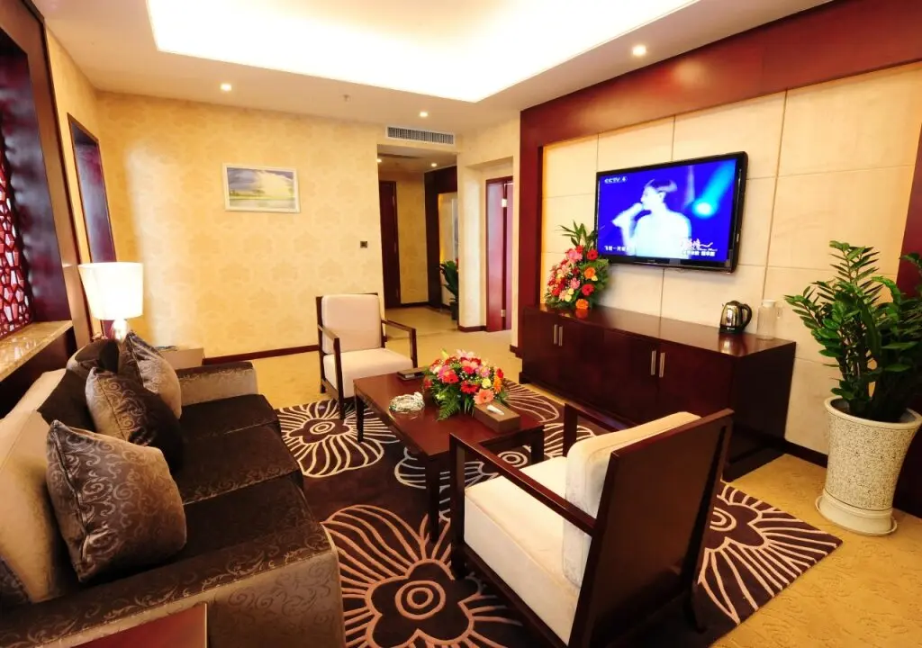 Чжанцзяцзе: Floral Hotel Zhangjiajie Mengqi Meiju