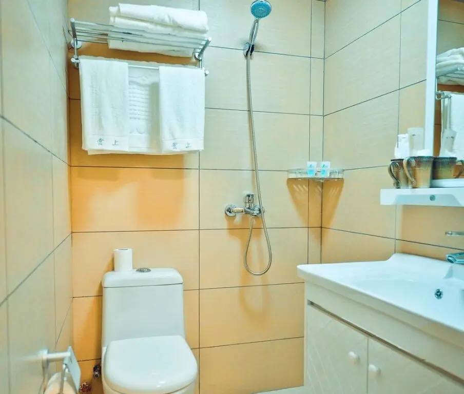 Цзясинь: Yunshang Theme Inn