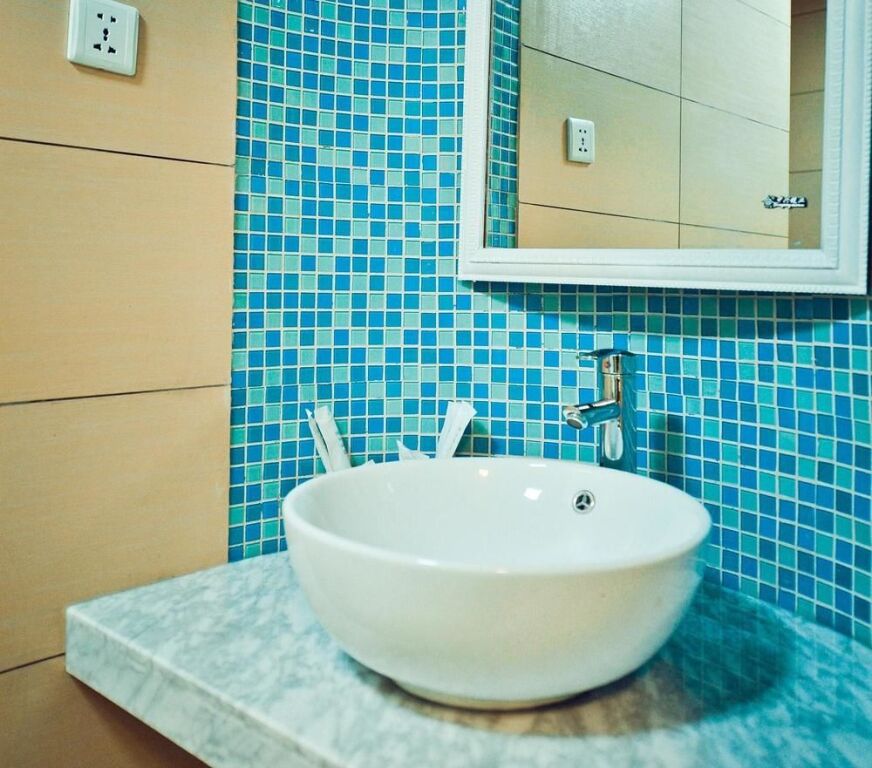 Цзясинь: Yunshang Theme Inn