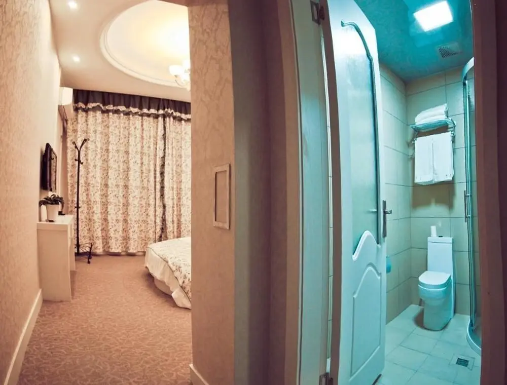 Цзясинь: Yunshang Theme Inn