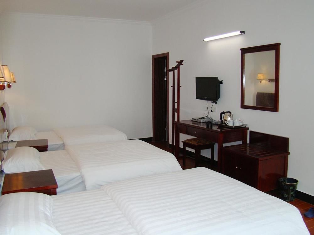 Чичжоу: Jiuhua Mountain Caihong Hotel
