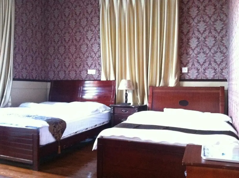 Шанхай: Shenfu Yard Inn