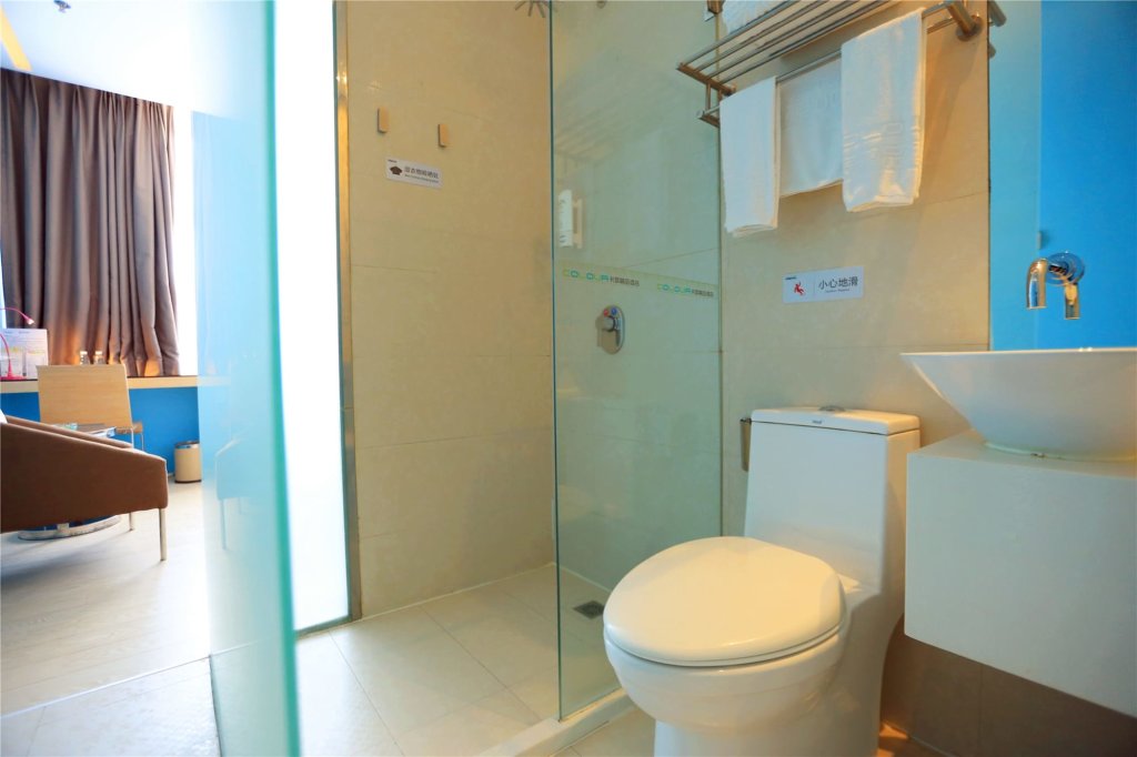 Шэньчжэнь: Colour Inn Shenzhen Dongmen Branch