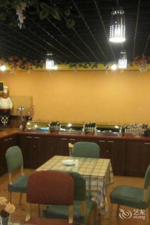 Циндао: Home Inn Jiaozhou Guangzhou Road