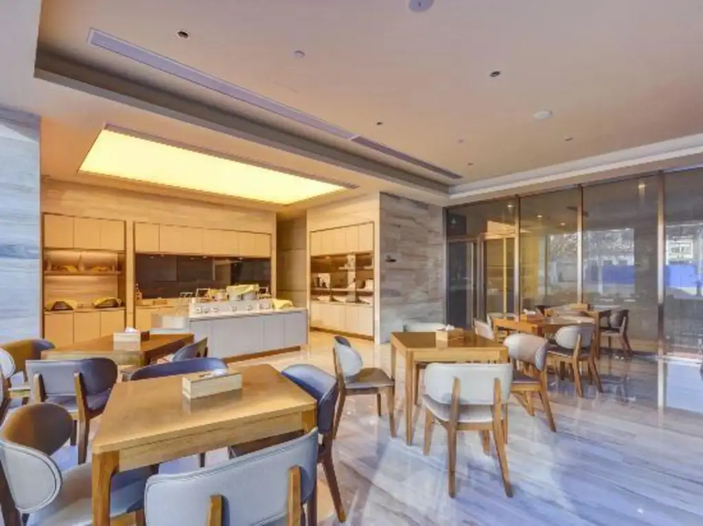 Таншань: Tangshan Nanyuan Business Hotel