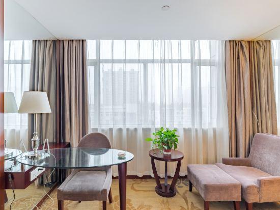 Бенгбу: Junhe International Hotel