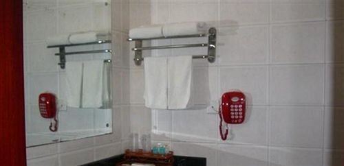 Цзяочжоу: Magpie CC Hotel (Jiaozuo 12th Middle School First People's Hospital Branch)