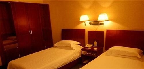 Цзяочжоу: Magpie CC Hotel (Jiaozuo 12th Middle School First People's Hospital Branch)