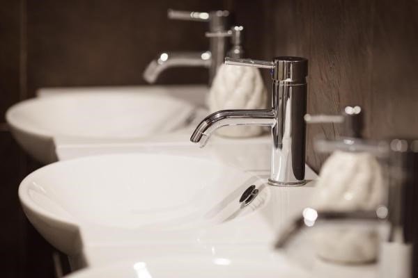 Москва: Kapsul'nyj otel' INTERKUB Chistye Prudy