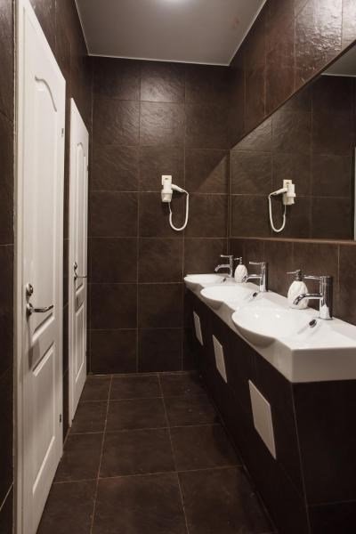 Москва: Kapsul'nyj otel' INTERKUB Chistye Prudy