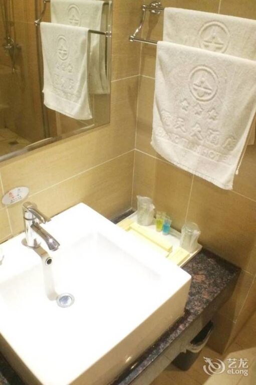 Кайфын: Hangtian Hotel - Kaifeng