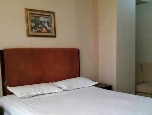 Ухань: Wuhan 1 Plus 1 Hotel