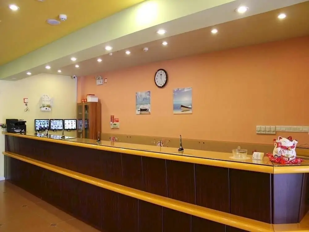 Циньхуандао: Homeinn (Qinhuangdao Jianshe Avenue Minzu Road)