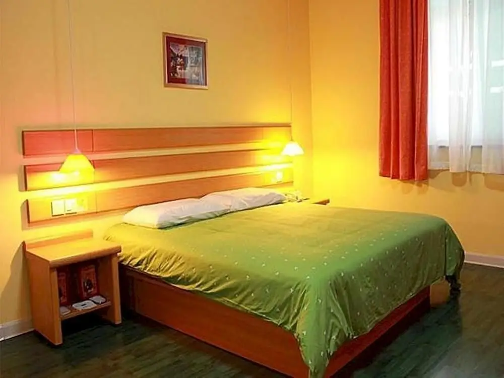 Циньхуандао: Homeinn (Qinhuangdao Jianshe Avenue Minzu Road)