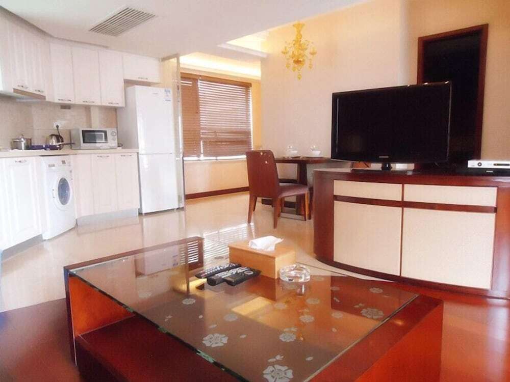 Шанхай: Jing'an Ziyuan Apartment