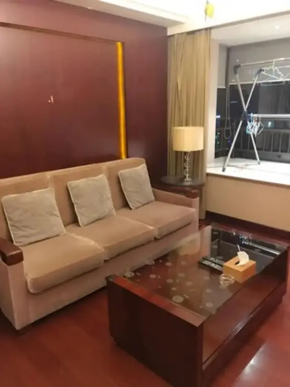 Шанхай: Jing'an Ziyuan Apartment